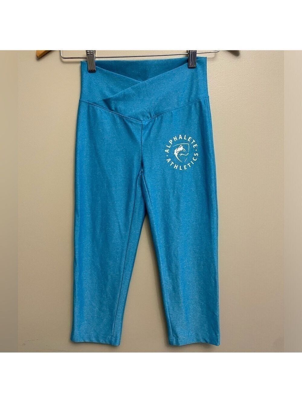 Alphalete Athletics Capri Leggings Blue Small